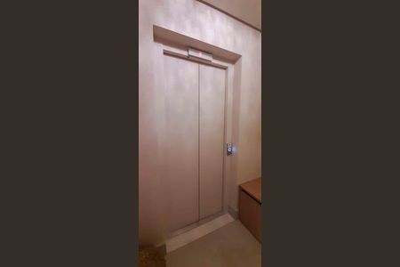 Apartamento à venda com 184m², 3 quartos e 4 vagas Apartamento à venda com 184m², 3 quartos e 4 vagasSala