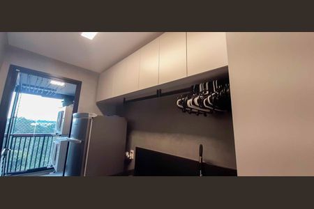 Apartamento à venda com 184m², 3 quartos e 4 vagas Apartamento à venda com 184m², 3 quartos e 4 vagasÁrea de serviço