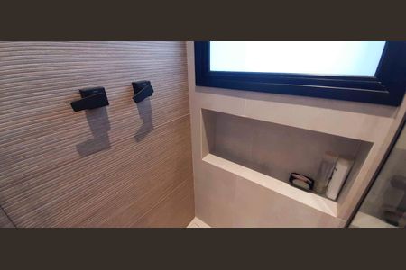 Apartamento à venda com 184m², 3 quartos e 4 vagas Apartamento à venda com 184m², 3 quartos e 4 vagasBanheiro da Suíte 3