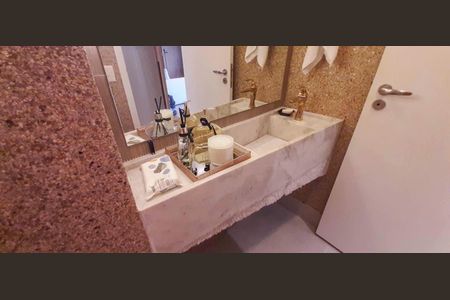 Apartamento à venda com 184m², 3 quartos e 4 vagas Apartamento à venda com 184m², 3 quartos e 4 vagasLavabo