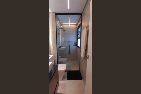 Apartamento à venda com 184m², 3 quartos e 4 vagas Apartamento à venda com 184m², 3 quartos e 4 vagasBanheiro da Suíte 2