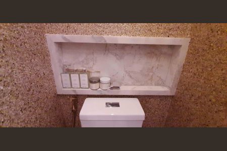 Apartamento à venda com 184m², 3 quartos e 4 vagas Apartamento à venda com 184m², 3 quartos e 4 vagasLavabo