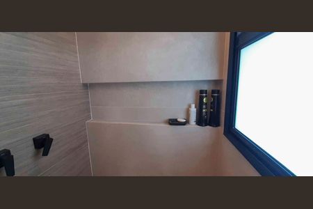 Apartamento à venda com 184m², 3 quartos e 4 vagas Apartamento à venda com 184m², 3 quartos e 4 vagasBanheiro da Suíte 2