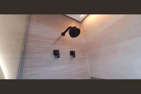 Apartamento à venda com 184m², 3 quartos e 4 vagas Apartamento à venda com 184m², 3 quartos e 4 vagasBanheiro da Suíte 2