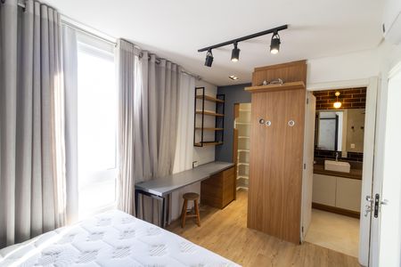 Casa de condomínio à venda com 200m², 4 quartos e 2 vagas Casa de condomínio à venda com 200m², 4 quartos e 2 vagasSuíte 4
