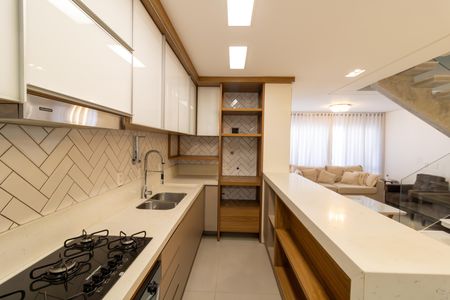 Casa de condomínio à venda com 200m², 4 quartos e 2 vagas Casa de condomínio à venda com 200m², 4 quartos e 2 vagasCozinha
