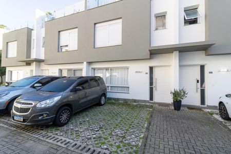 Casa de condomínio à venda com 200m², 4 quartos e 2 vagas Casa de condomínio à venda com 200m², 4 quartos e 2 vagasGaragem