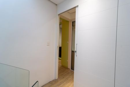 Casa de condomínio à venda com 200m², 4 quartos e 2 vagas Casa de condomínio à venda com 200m², 4 quartos e 2 vagasCorredor