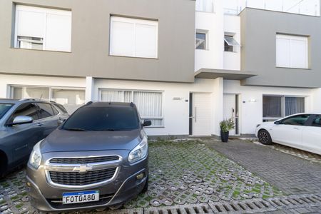 Casa de condomínio à venda com 200m², 4 quartos e 2 vagas Casa de condomínio à venda com 200m², 4 quartos e 2 vagasGaragem