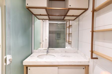Casa de condomínio à venda com 200m², 4 quartos e 2 vagas Casa de condomínio à venda com 200m², 4 quartos e 2 vagasBanheiro da Suíte 3