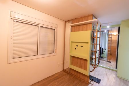 Casa de condomínio à venda com 200m², 4 quartos e 2 vagas Casa de condomínio à venda com 200m², 4 quartos e 2 vagasSuíte 3