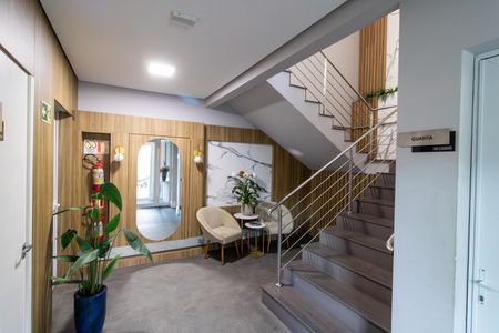 Casa de condomínio à venda com 200m², 4 quartos e 2 vagas Casa de condomínio à venda com 200m², 4 quartos e 2 vagasHall de entrada
