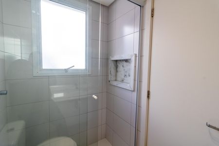 Casa de condomínio à venda com 200m², 4 quartos e 2 vagas Casa de condomínio à venda com 200m², 4 quartos e 2 vagasBanheiro da Suíte 2