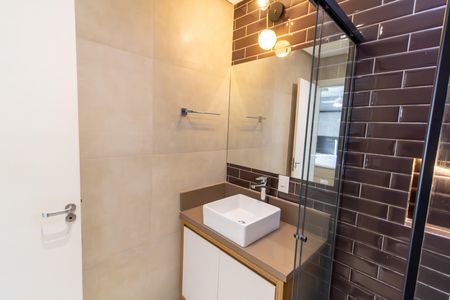 Casa de condomínio à venda com 200m², 4 quartos e 2 vagas Casa de condomínio à venda com 200m², 4 quartos e 2 vagasBanheiro da Suíte 4
