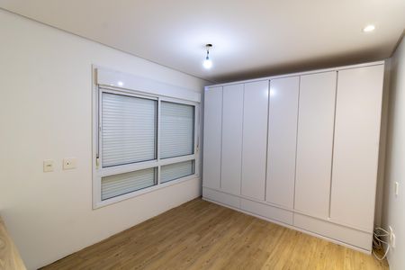 Casa de condomínio à venda com 200m², 4 quartos e 2 vagas Casa de condomínio à venda com 200m², 4 quartos e 2 vagasSuíte 2