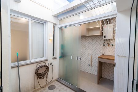 Casa de condomínio à venda com 200m², 4 quartos e 2 vagas Casa de condomínio à venda com 200m², 4 quartos e 2 vagasÁrea de Serviço