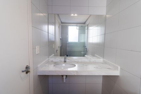Casa de condomínio à venda com 200m², 4 quartos e 2 vagas Casa de condomínio à venda com 200m², 4 quartos e 2 vagasBanheiro da Suíte 2