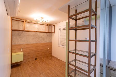 Casa de condomínio à venda com 200m², 4 quartos e 2 vagas Casa de condomínio à venda com 200m², 4 quartos e 2 vagasSuíte 3