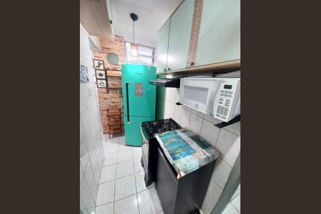 Cozinha de apartamento para alugar com 1 quarto, 30m² em Centro, São Vicente