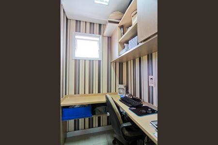 Apartamento à venda com 131m², 3 quartos e 2 vagasEscritório