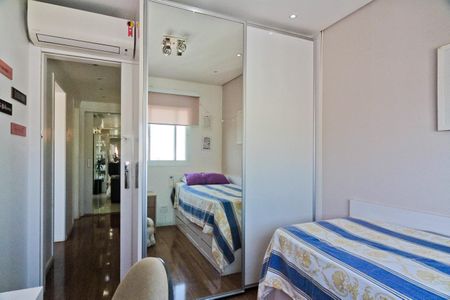 Apartamento à venda com 131m², 3 quartos e 2 vagasQuarto 2