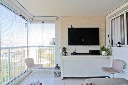 Apartamento à venda com 131m², 3 quartos e 2 vagasVaranda