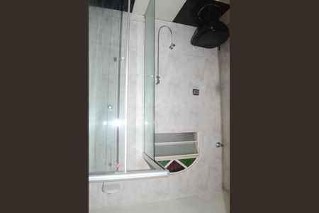Casa para alugar com 158m², 2 quartos e 2 vagasBanheiro Corredor