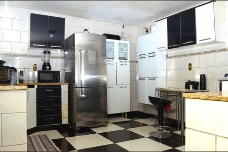 Casa para alugar com 158m², 2 quartos e 2 vagasCozinha