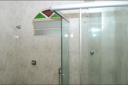 Casa para alugar com 158m², 2 quartos e 2 vagasBanheiro Corredor