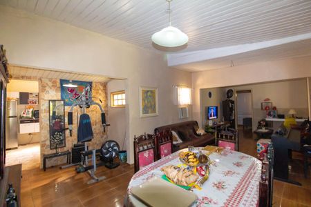 Casa à venda com 2 quartos, 450m² em Engenho do Mato, Niterói