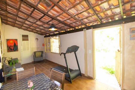 Casa à venda com 450m², 2 quartos e 4 vagas
