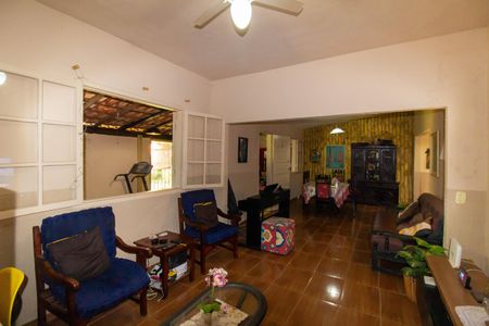 Casa à venda com 2 quartos, 450m² em Engenho do Mato, Niterói