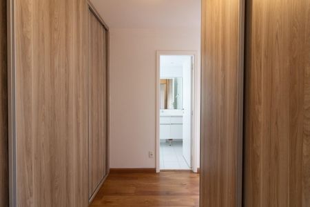 Apartamento à venda com 106m², 3 quartos e 2 vagas Apartamento à venda com 106m², 3 quartos e 2 vagasQuarto 3 - Suíte