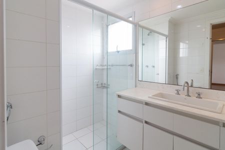 Apartamento à venda com 106m², 3 quartos e 2 vagas Apartamento à venda com 106m², 3 quartos e 2 vagasBanheiro