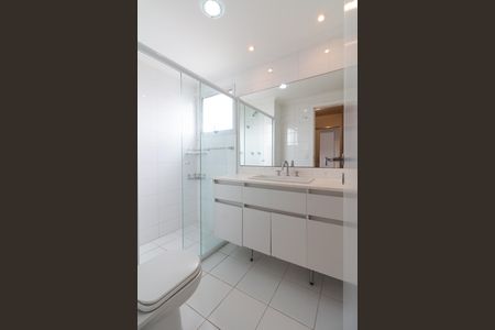 Apartamento à venda com 106m², 3 quartos e 2 vagas Apartamento à venda com 106m², 3 quartos e 2 vagasBanheiro
