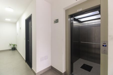Apartamento à venda com 33m², 1 quarto e sem vaga Apartamento à venda com 33m², 1 quarto e sem vagaCondomínio