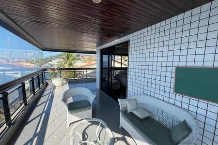 Apartamento à venda com 185m², 4 quartos e 2 vagasVaranda
