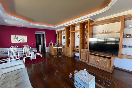 Apartamento à venda com 185m², 4 quartos e 2 vagasSala