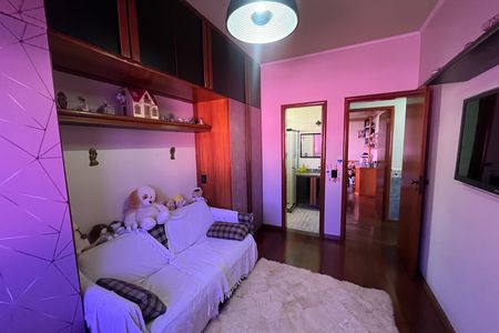 Apartamento à venda com 185m², 4 quartos e 2 vagasQuarto 2