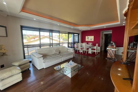 Apartamento à venda com 185m², 4 quartos e 2 vagasSala