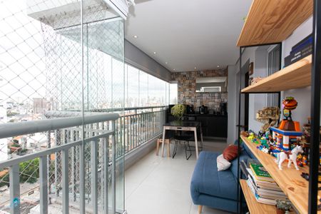 Apartamento à venda com 74m², 2 quartos e 1 vaga Apartamento à venda com 74m², 2 quartos e 1 vagaVaranda gourmet