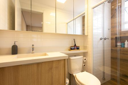 Apartamento à venda com 74m², 2 quartos e 1 vaga Apartamento à venda com 74m², 2 quartos e 1 vagaBanheiro da Suíte