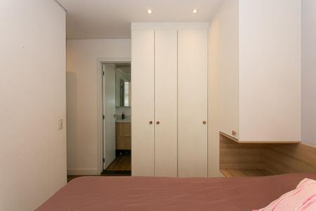 Apartamento à venda com 74m², 2 quartos e 1 vaga Apartamento à venda com 74m², 2 quartos e 1 vagaSuíte