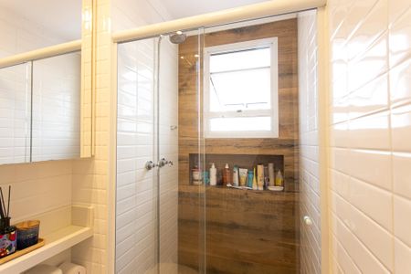 Apartamento à venda com 74m², 2 quartos e 1 vaga Apartamento à venda com 74m², 2 quartos e 1 vagaBanheiro da Suíte