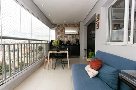 Apartamento à venda com 74m², 2 quartos e 1 vaga Apartamento à venda com 74m², 2 quartos e 1 vagaVaranda gourmet