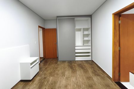 Casa de condomínio para alugar com 212m², 3 quartos e 4 vagasQuarto Suíte