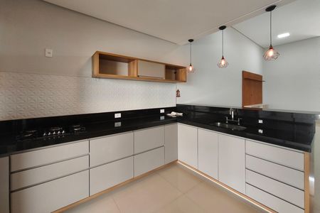 Casa de condomínio para alugar com 212m², 3 quartos e 4 vagasCozinha