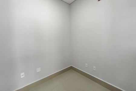 Casa de condomínio para alugar com 212m², 3 quartos e 4 vagasEscritório