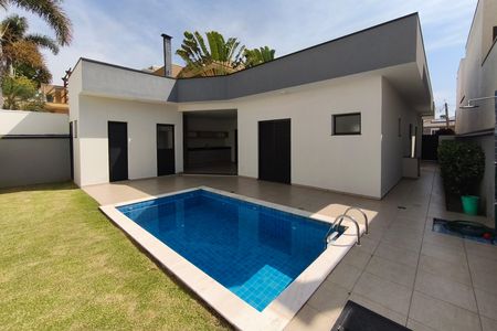 Casa de condomínio para alugar com 212m², 3 quartos e 4 vagasQuintal - Piscina