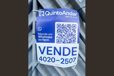 Placa Quinto Andar de casa à venda com 2 quartos, 120m² em Vila Brasilina, São Paulo